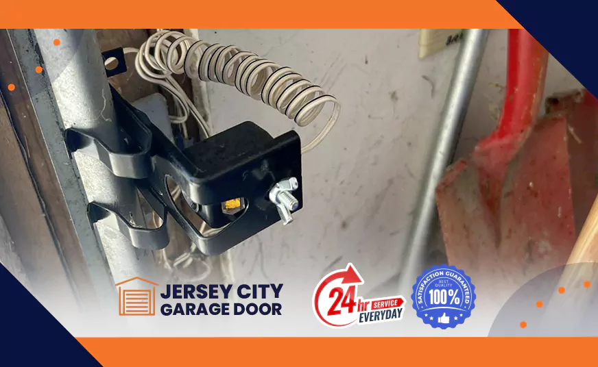 Garage Door Sensor blinks in Exchange Place, NJ